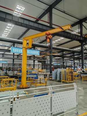 Pa lăng cần trục kiểu Jib hạng A5 cho sức nâng 500-1000kg và tốc độ nâng 0.8-8m/phút trong môi trường làm việc khắc nghiệt