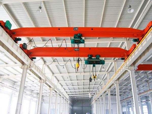 Tốc độ di chuyển xe tải 20m/min Đàn cẩu trên không có một đà với dung lượng 1-20t và chiều cao nâng 6-30m